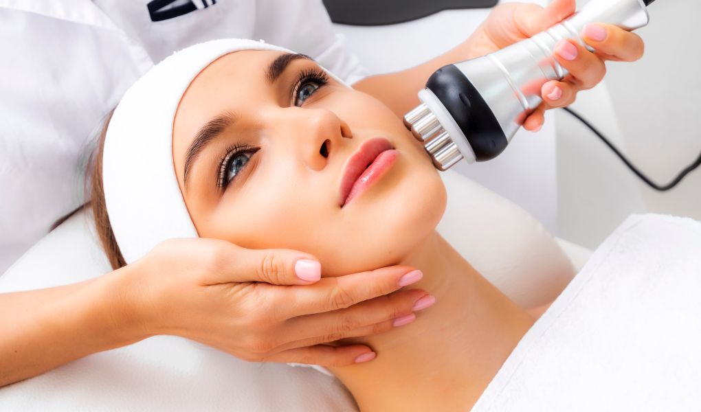 Lifting du visage par radiofréquence : efficacité, intérêts et indications